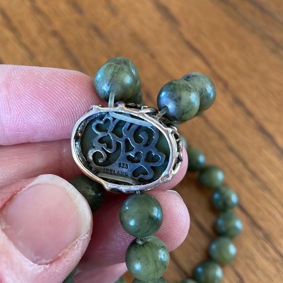 Pretty jade stone stretch bracelet and ring - Picture 3 of 9